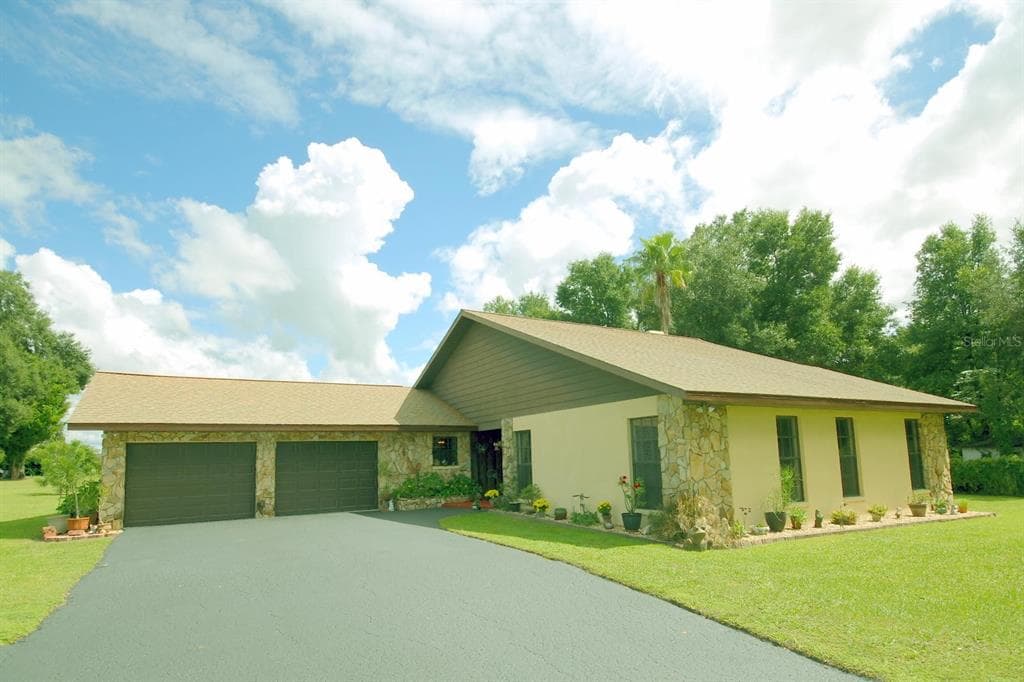 501 N TAYLOR ROAD SEFFNER, FL 33584