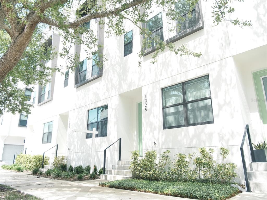 1325 W FIG STREET UNIT 4 TAMPA, FL 33606
