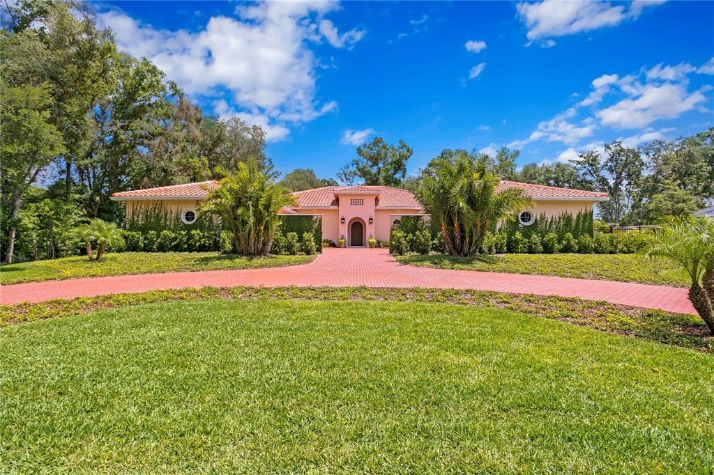 17053 COMUNIDAD DE AVILA LUTZ, FL 33548