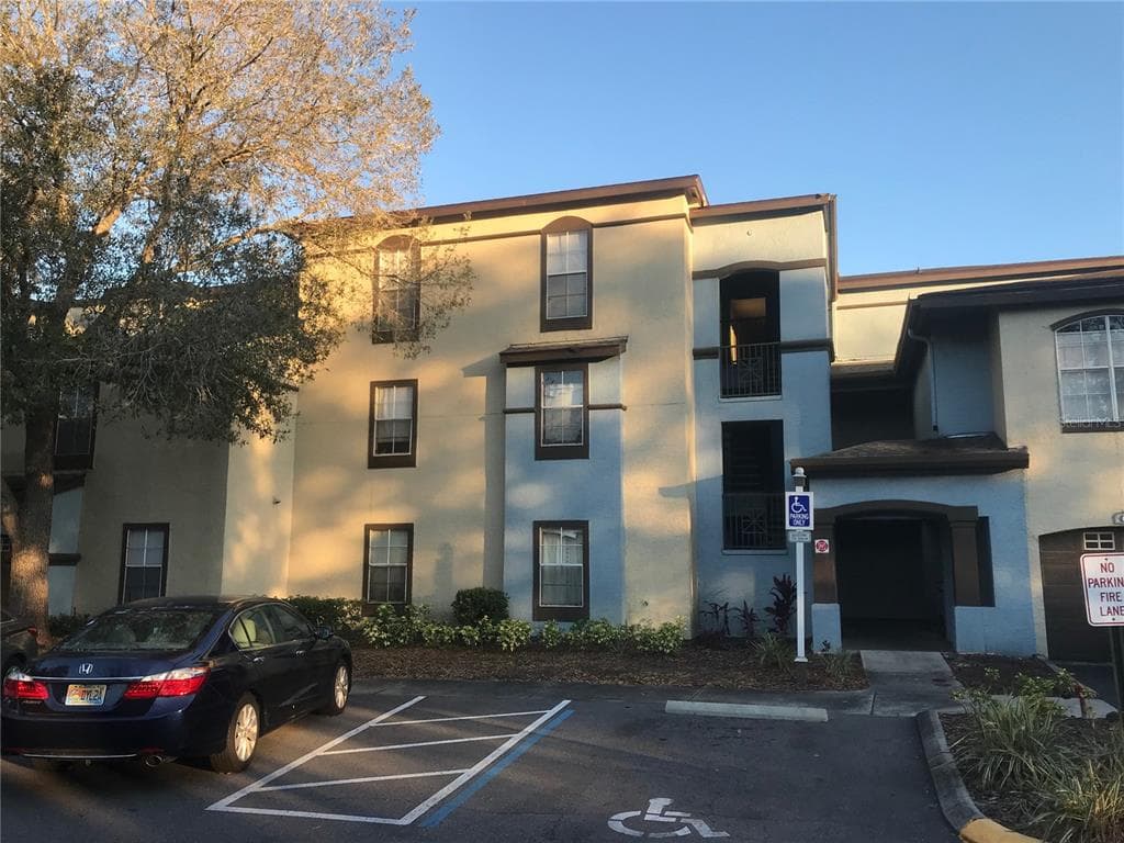 8513 LUCUYA WAY UNIT 306 TEMPLE TERRACE, FL 33637