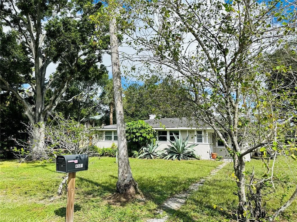 4501 W NORTH B STREET TAMPA, FL 33609
