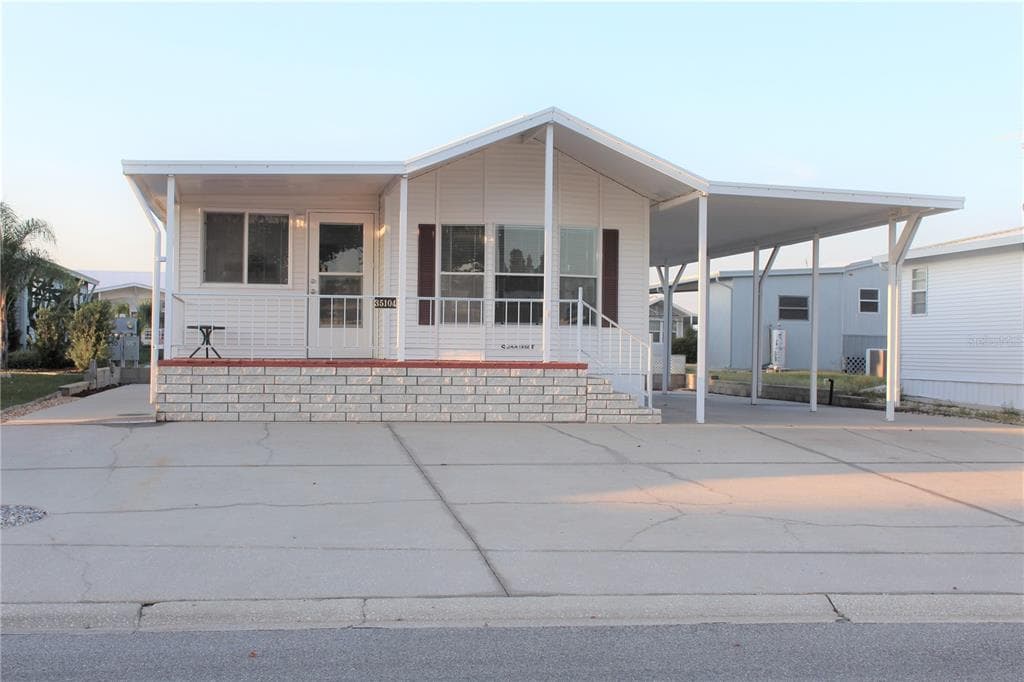 35104 CYNTHIA AVENUE ZEPHYRHILLS, FL 33541