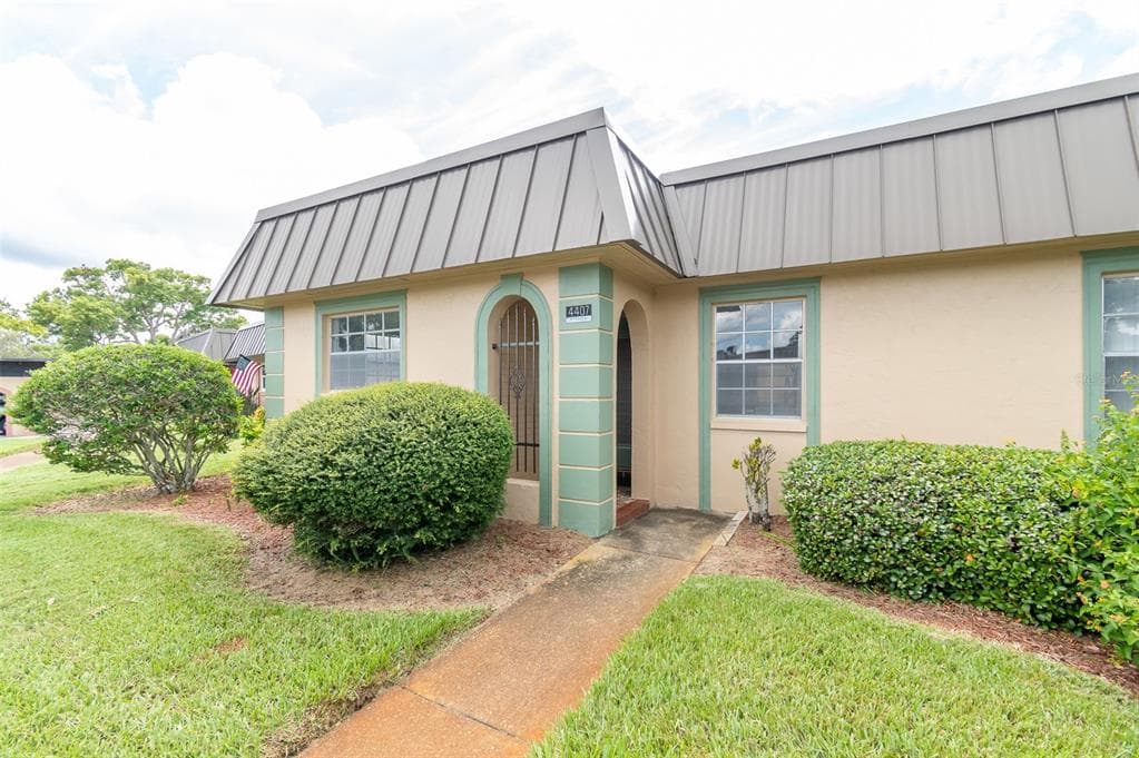 4407 SUMMERSUN DRIVE UNIT 0 NEW PORT RICHEY, FL 34652