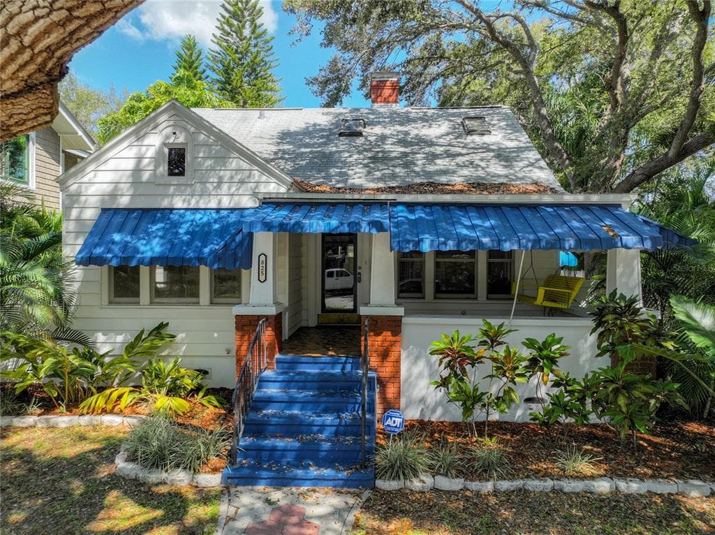 825 23RD AVENUE N ST PETERSBURG, FL 33704