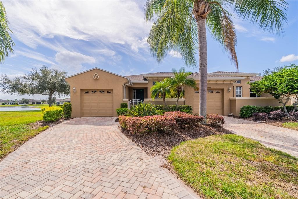 2494 KENSINGTON GREENS DRIVE UNIT 51 SUN CITY CENTER, FL 33573