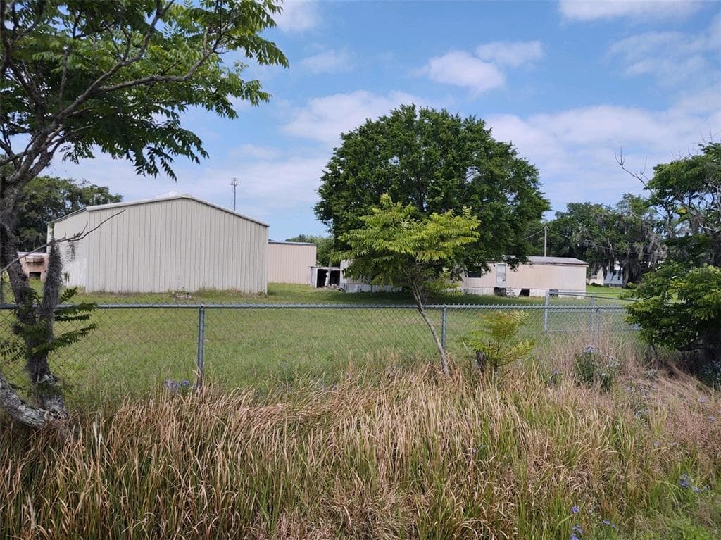 5453 SMITH RYALS ROAD PLANT CITY, FL 33567