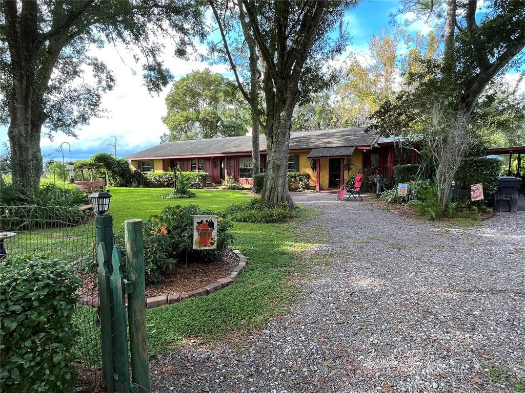 216 CORBETT ROAD LITHIA, FL 33547