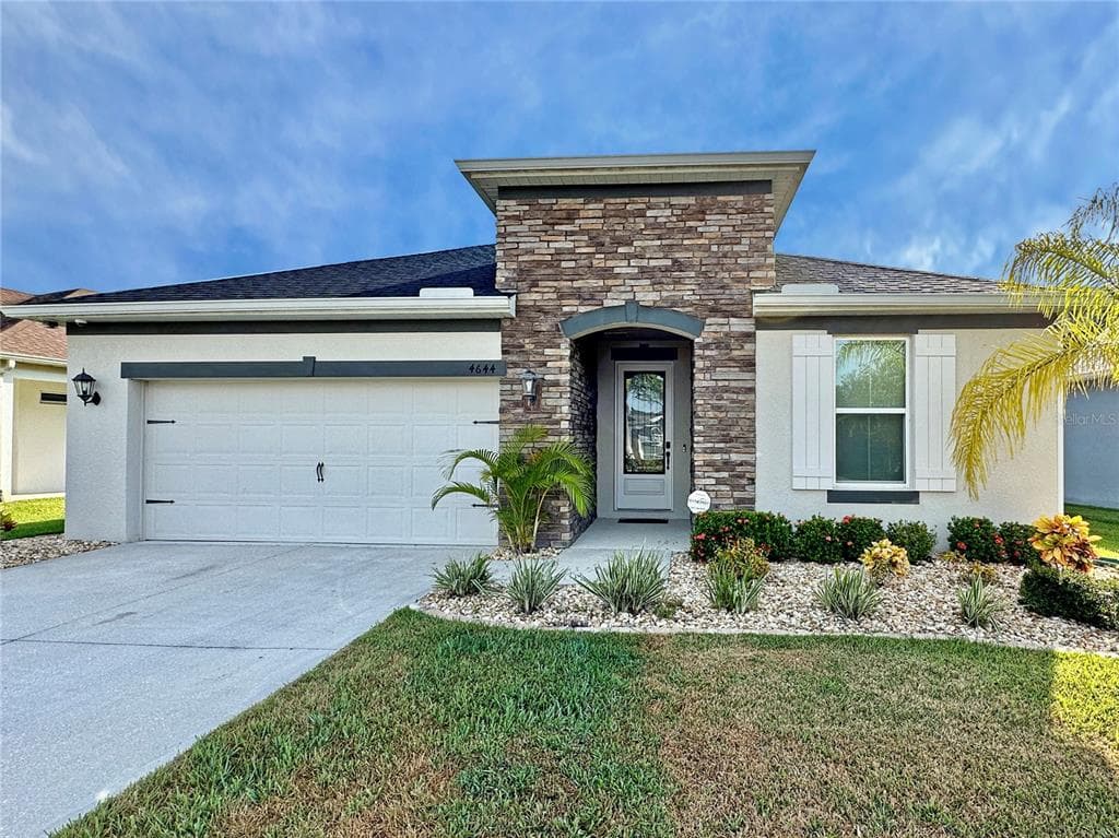 4644 ROLLING GREEN DRIVE WESLEY CHAPEL, FL 33543