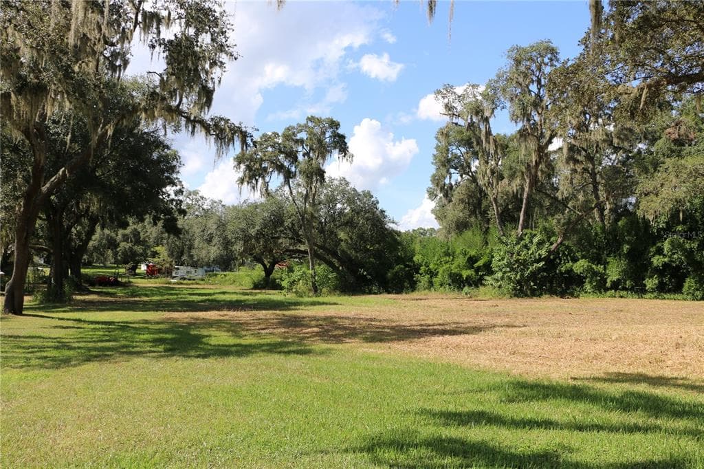 TRACT 6 WOODY LANE DADE CITY, FL 33525