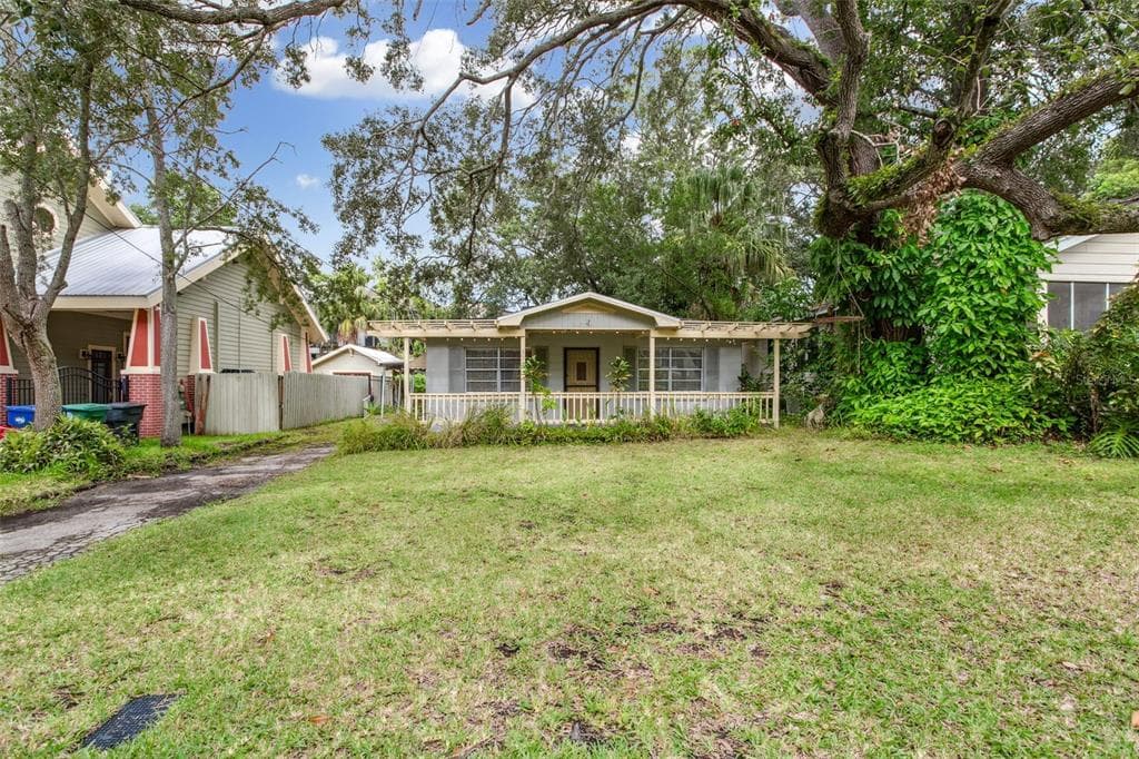 331 W HAYA STREET TAMPA, FL 33603