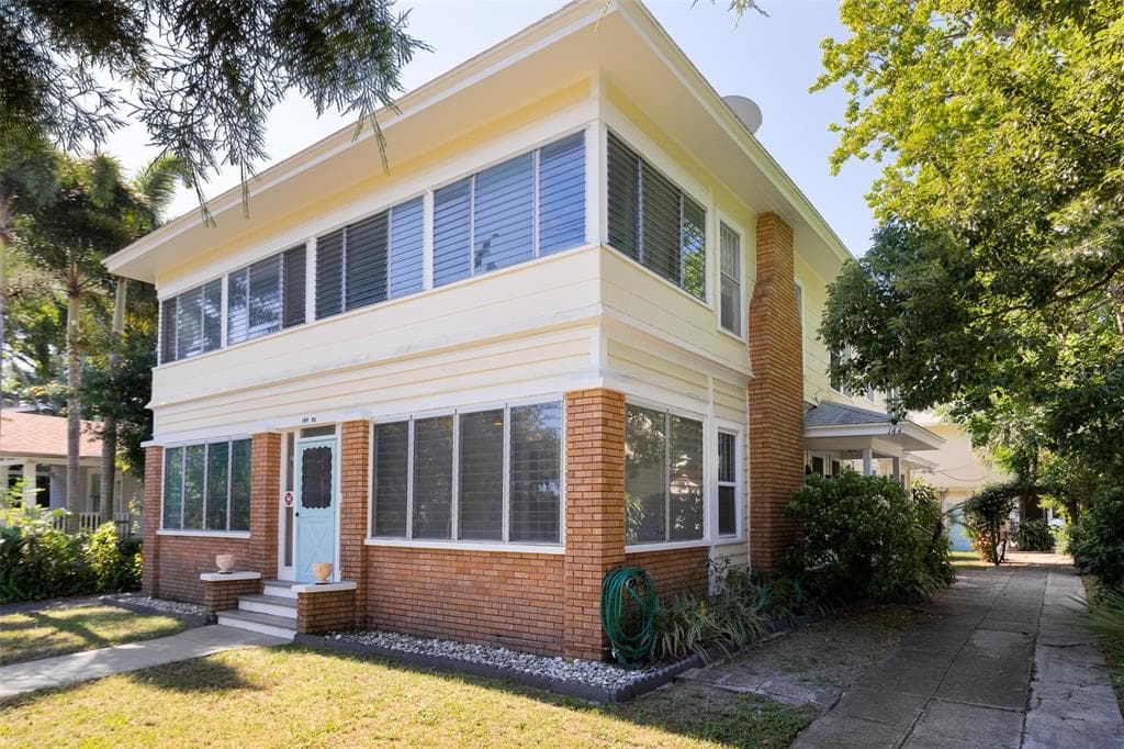 144 9TH AVENUE NE UNIT 1 ST PETERSBURG, FL 33701