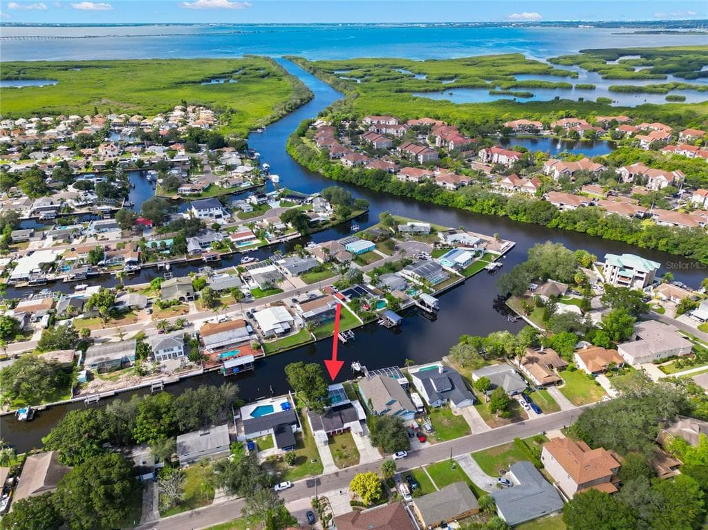10722 DRUMMOND ROAD TAMPA, FL 33615