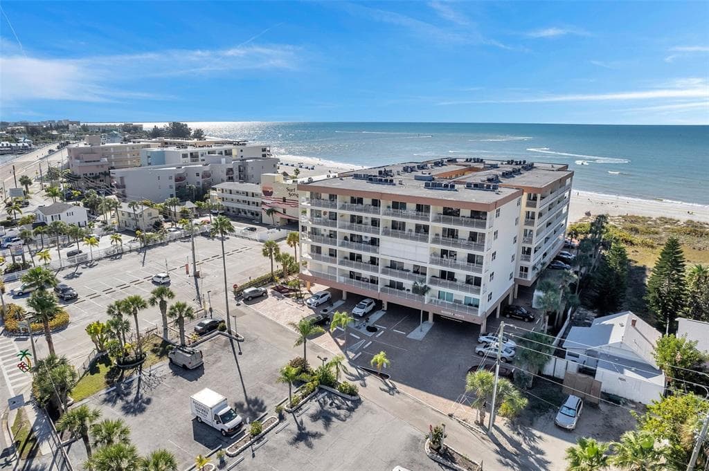 13000 GULF BOULEVARD UNIT 103 MADEIRA BEACH, FL 33708