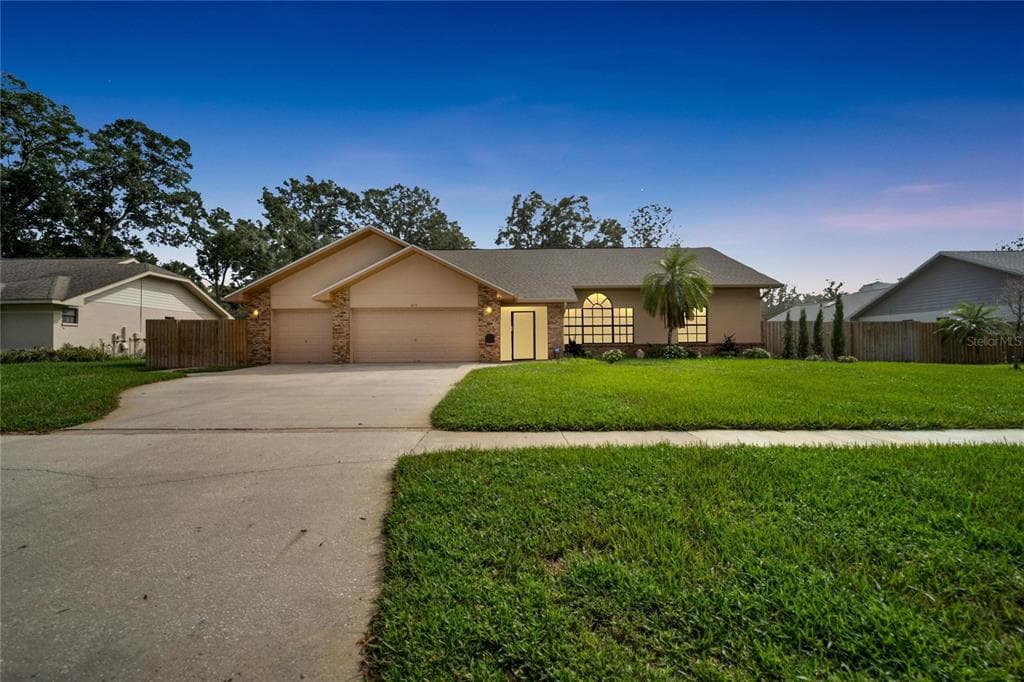 3815 BUCKINGHAM LOOP DRIVE VALRICO, FL 33594