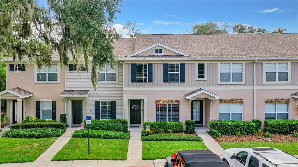 5714 FISHHAWK RIDGE DRIVE LITHIA, FL 33547