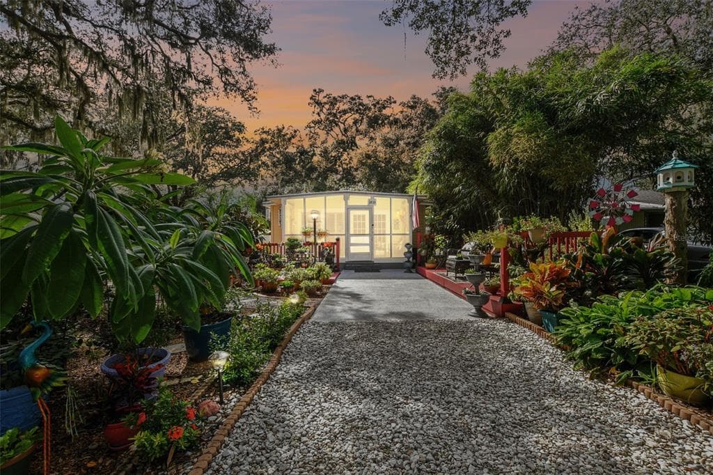 1835 BEACHWAY LANE ODESSA, FL 33556