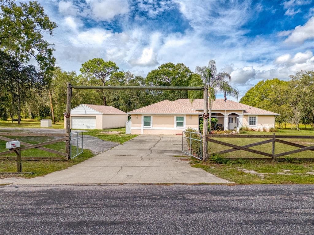 11735 LAKEWOOD DRIVE HUDSON, FL 34669