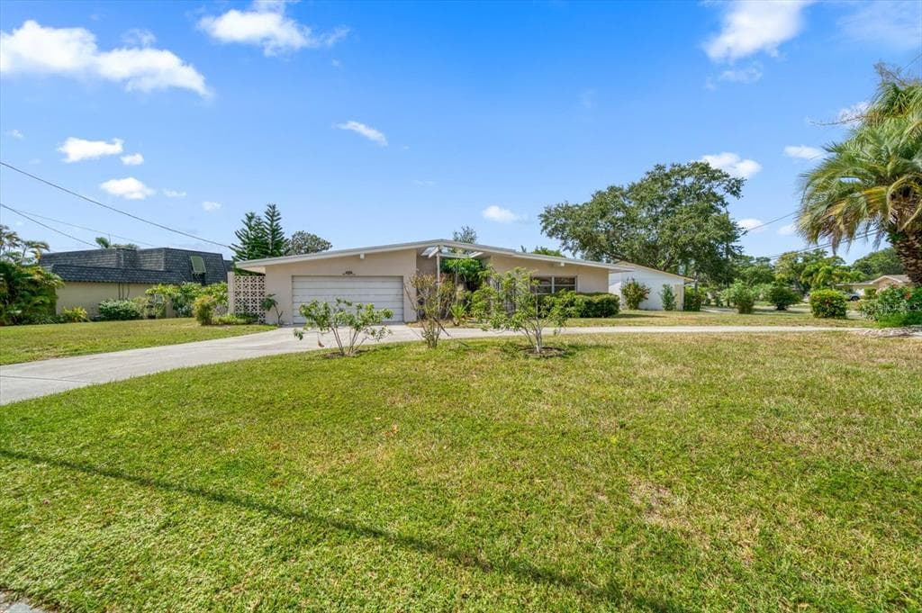 4052 HARBOR HILLS DRIVE