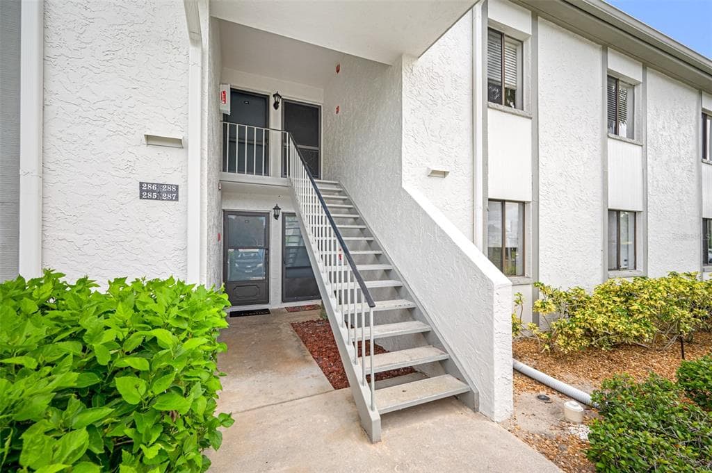 288 CYPRESS LANE OLDSMAR, FL 34677