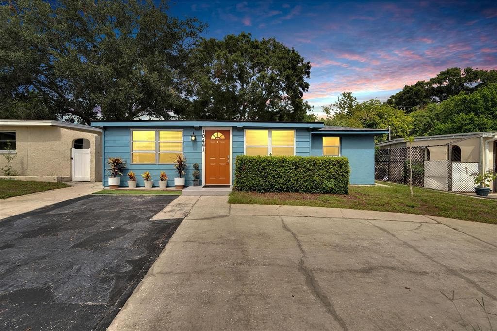 10491 121ST AVENUE LARGO, FL 33773