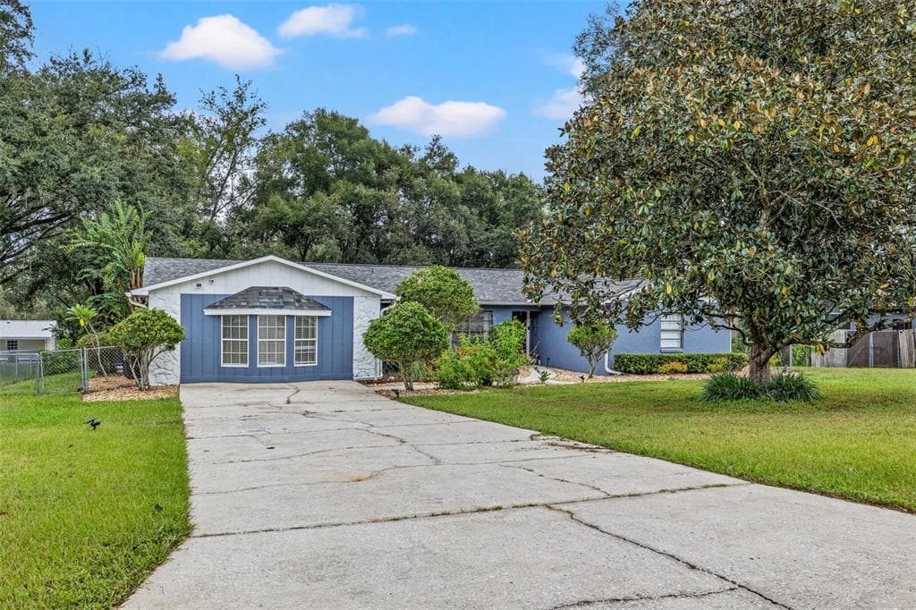 37441 HICKORY HILL LANE DADE CITY, FL 33525