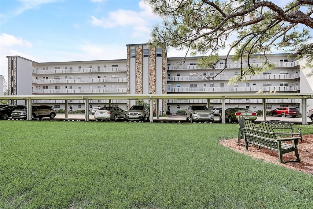 3880 IRONWOOD LANE UNIT 405E BRADENTON, FL 34209