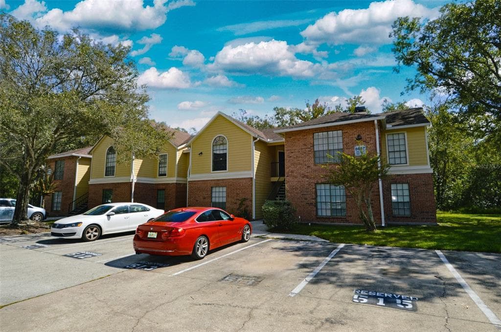 8657 FANCY FINCH DRIVE UNIT 201 TAMPA, FL 33614