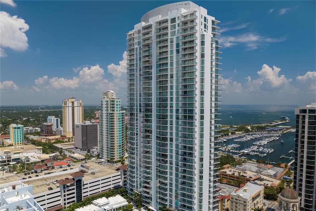 100 1ST AVENUE N UNIT 3103 ST PETERSBURG, FL 33701