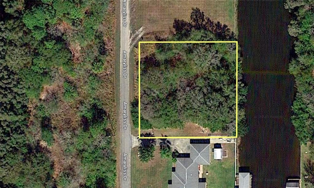 22 AMARYLLIS DRIVE N INDIAN LAKE ESTATES, FL 33855