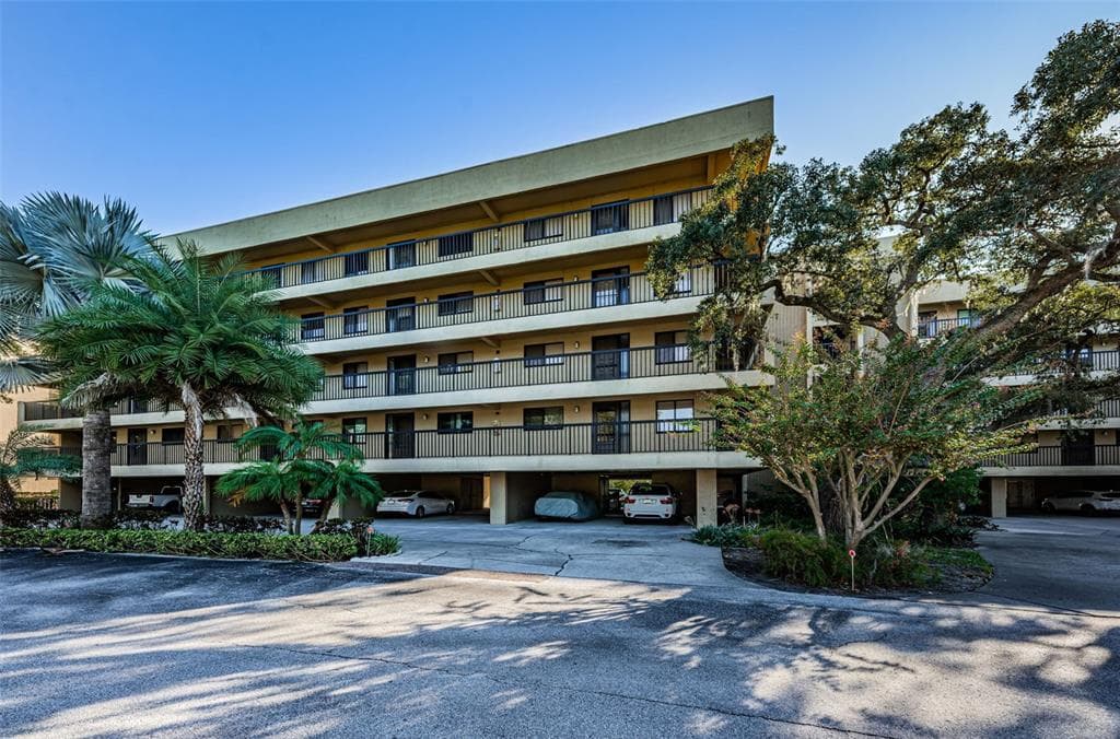 1932 GOLFVIEW DRIVE UNIT 1932