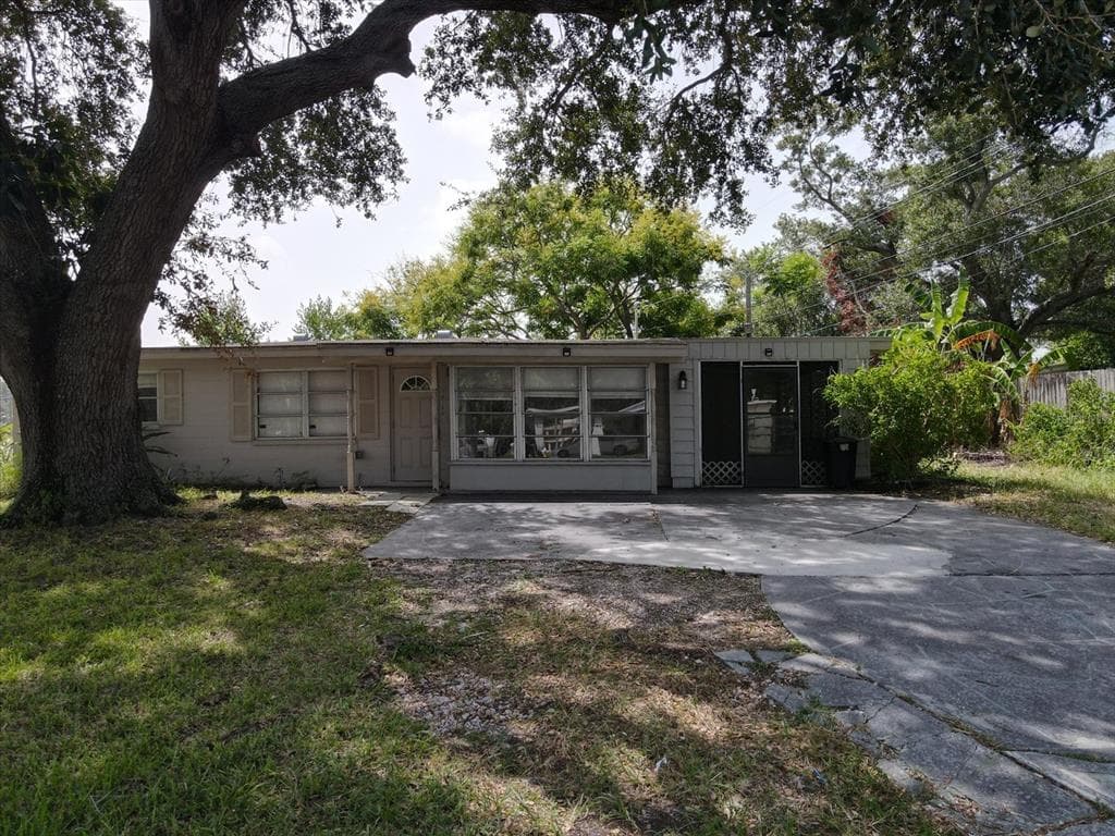 10306 117TH DRIVE LARGO, FL 33773