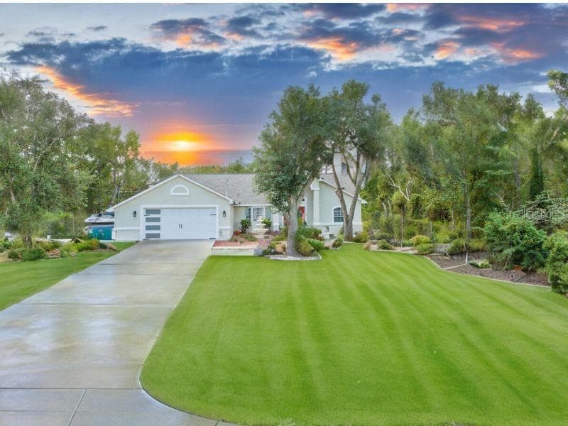 10314 DOTTED WREN AVENUE WEEKI WACHEE, FL 34613