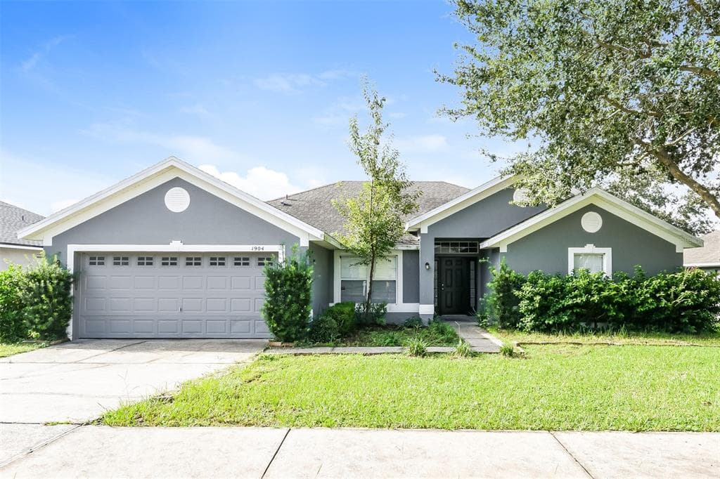 1904 SOUTHERN OAK LOOP MINNEOLA, FL 34715