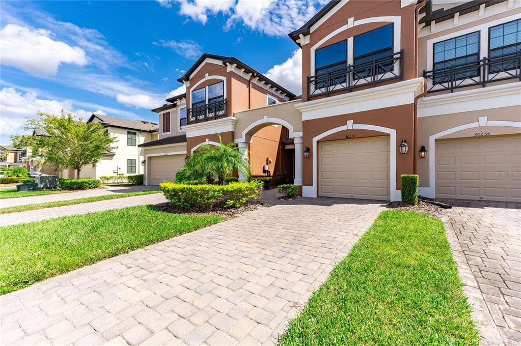 30251 SOUTHWELL LANE WESLEY CHAPEL, FL 33543