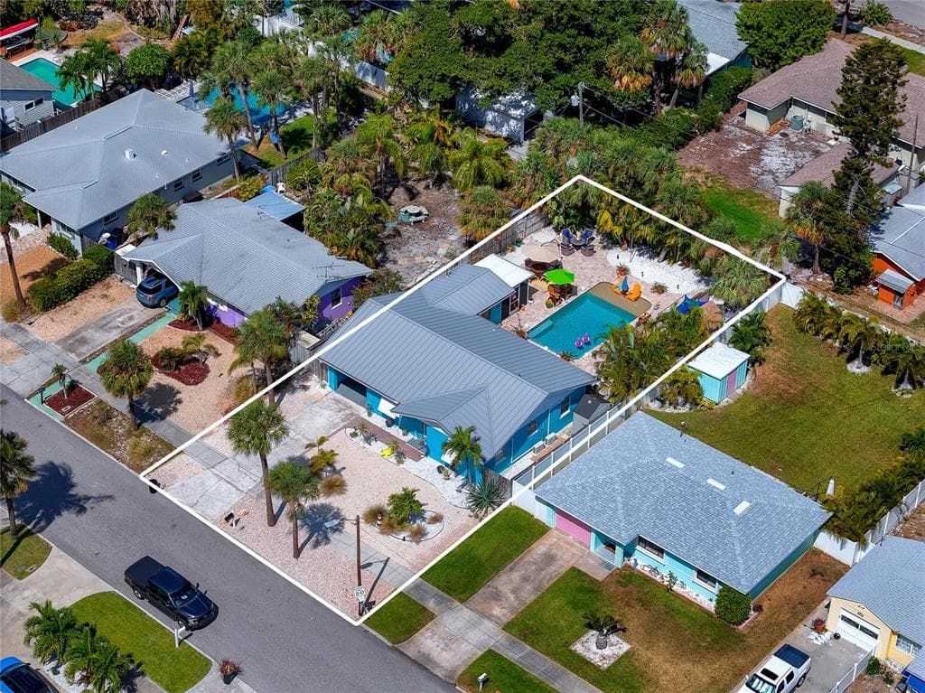 220 42ND AVENUE ST PETE BEACH, FL 33706