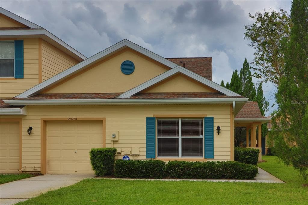 20201 VINTAGE OAKS PLACE