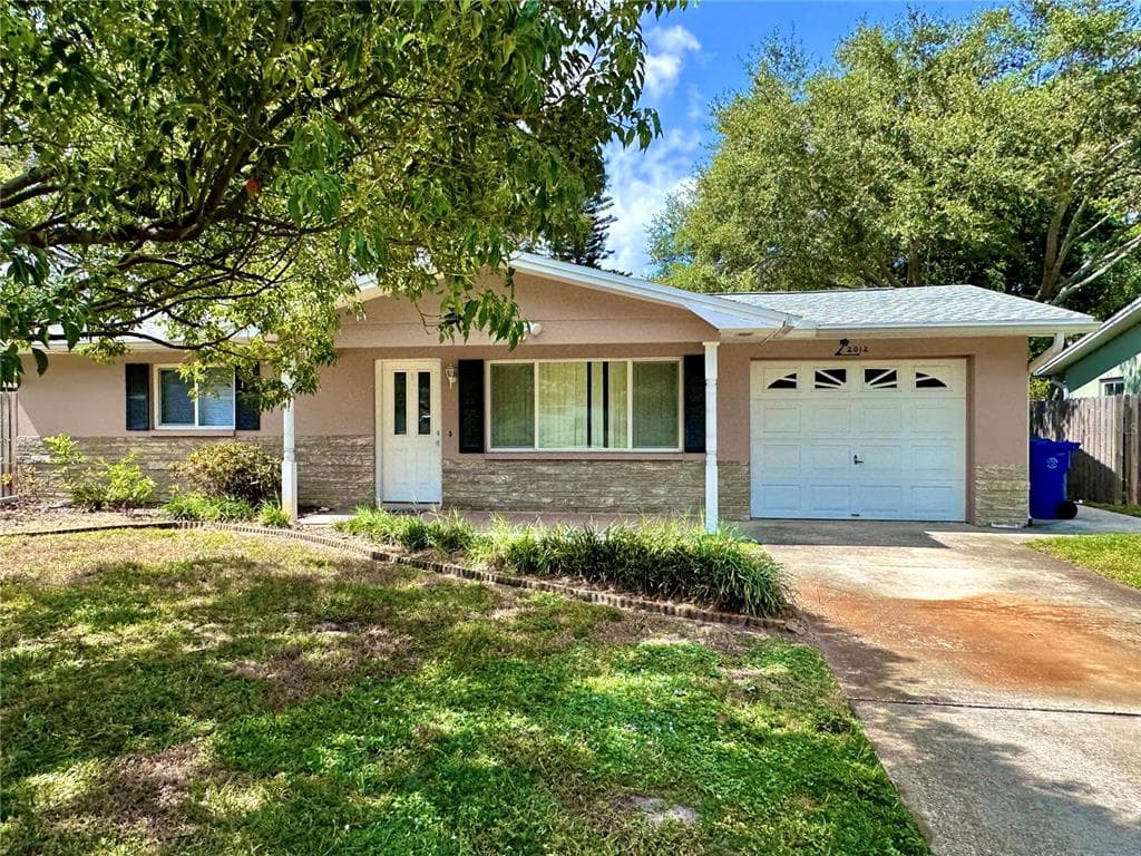 2012 YALE AVENUE DUNEDIN, FL 34698