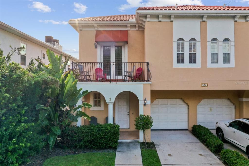 501 S MELVILLE AVENUE UNIT 4