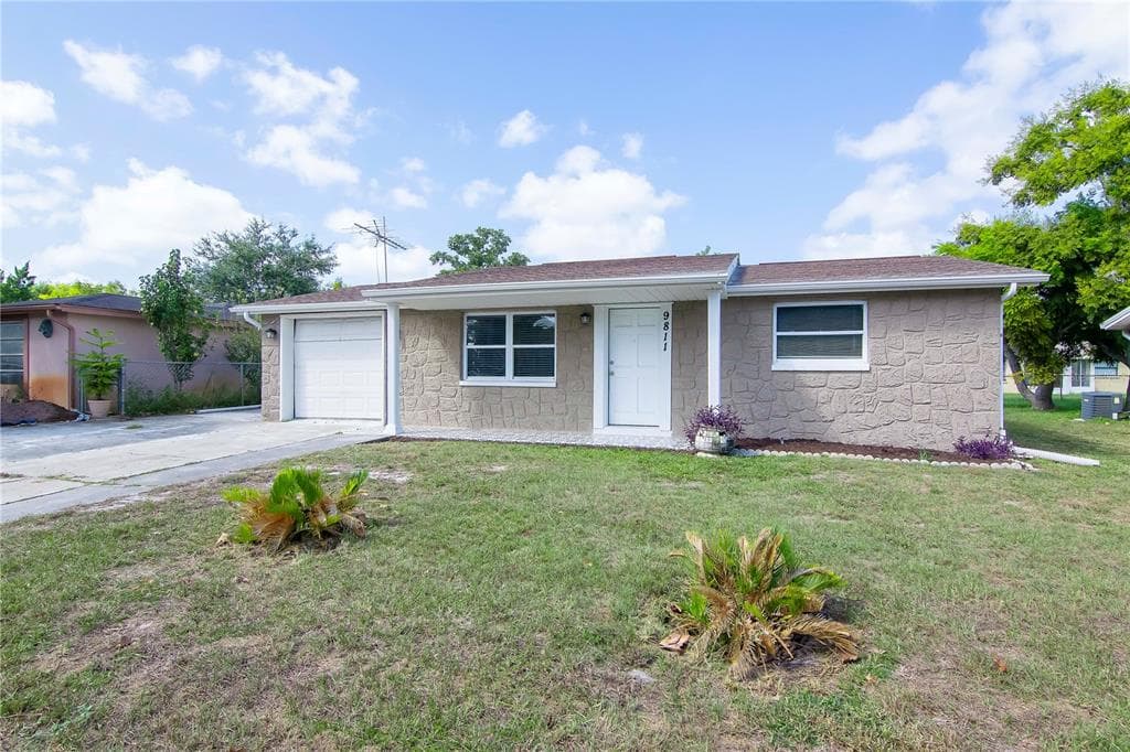 9811 SANDSTONE LANE PORT RICHEY, FL 34668