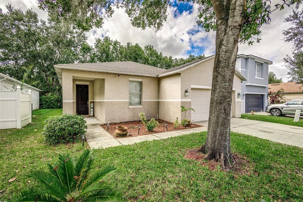 2416 BROWNWOOD DRIVE