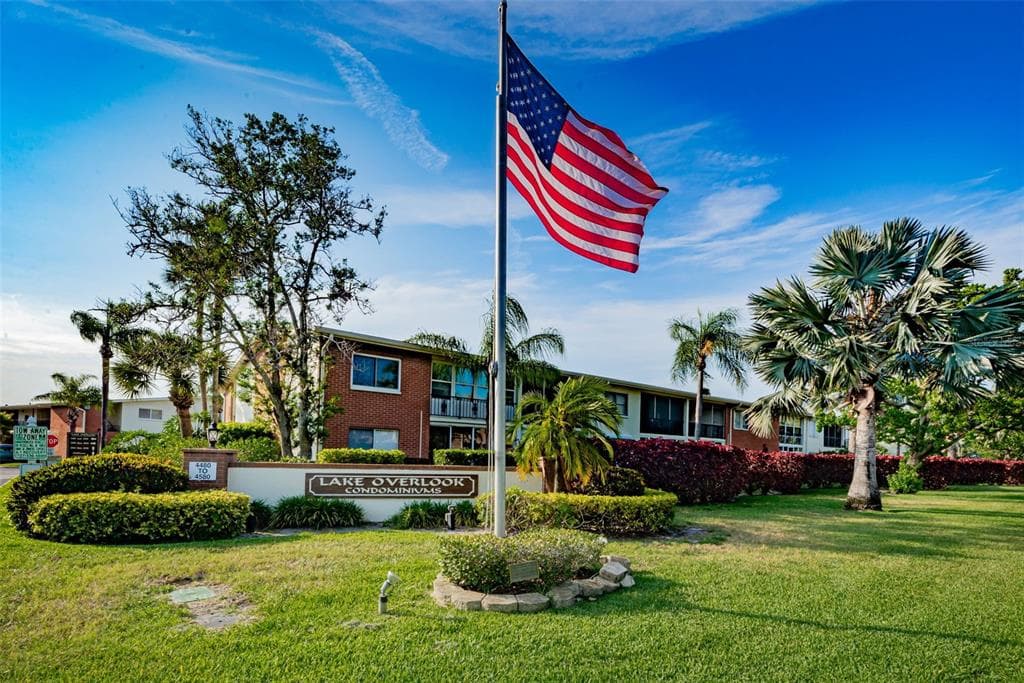 4550 OVERLOOK DRIVE NE UNIT 262 ST PETERSBURG, FL 33703