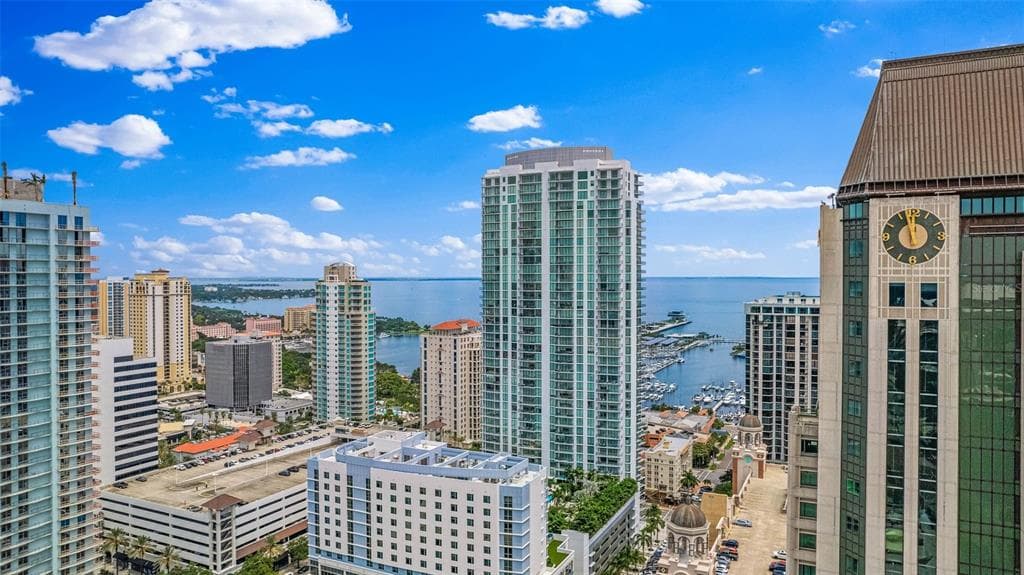 100 1ST AVENUE N UNIT 3807 ST PETERSBURG, FL 33701