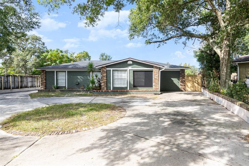1102 DE LA KEY COURT OCOEE, FL 34761