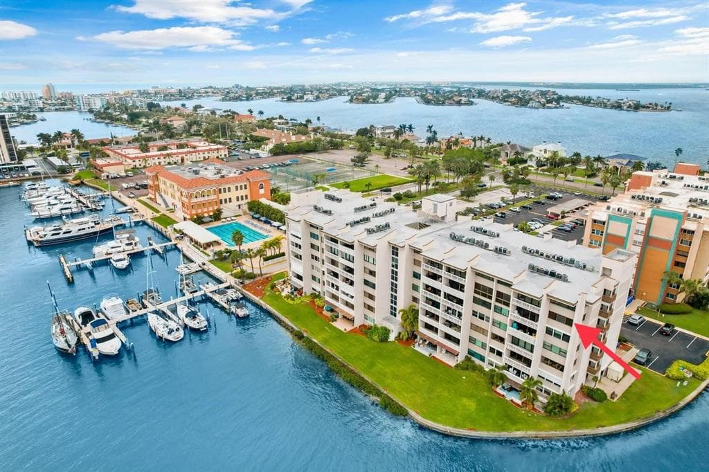 450 TREASURE ISLAND CSWY UNIT 607-608