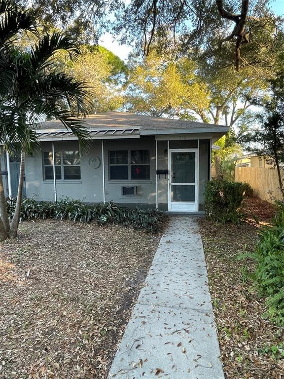 317 29TH AVENUE N ST PETERSBURG, FL 33704