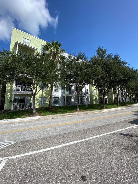 1501 DOYLE CARLTON DRIVE UNIT 305 TAMPA, FL 33602