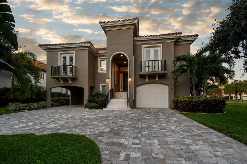10 BAYFRONT COURT S