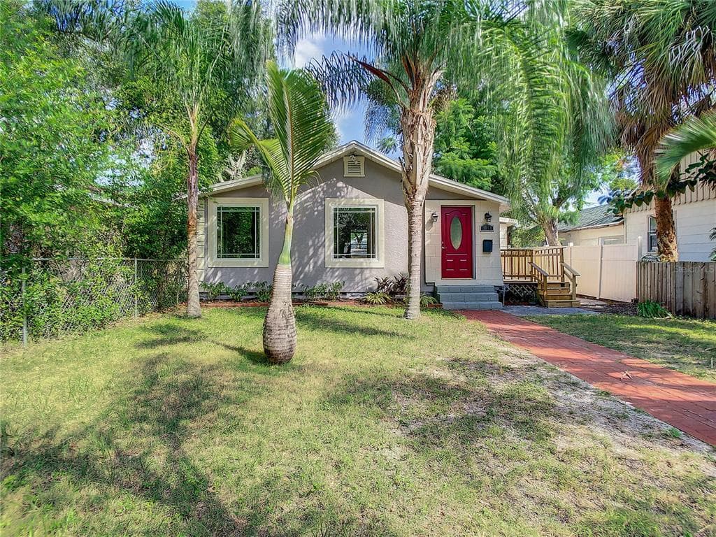 1031 JAMES AVENUE S ST PETERSBURG, FL 33705