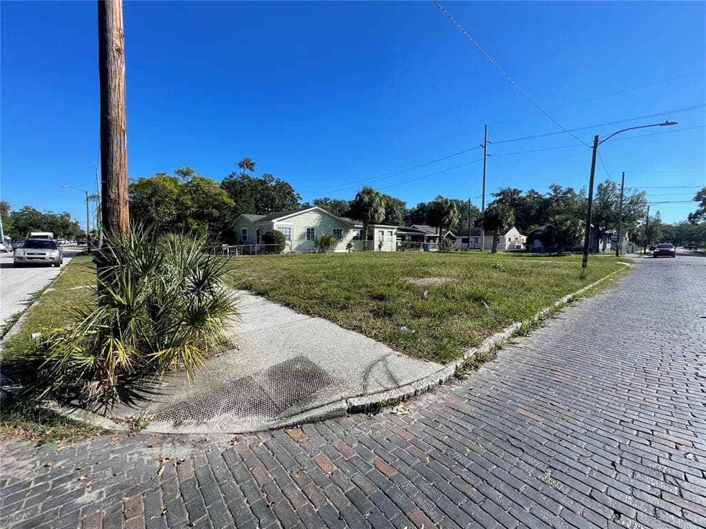 1347 14TH AVENUE S ST PETERSBURG, FL 33705
