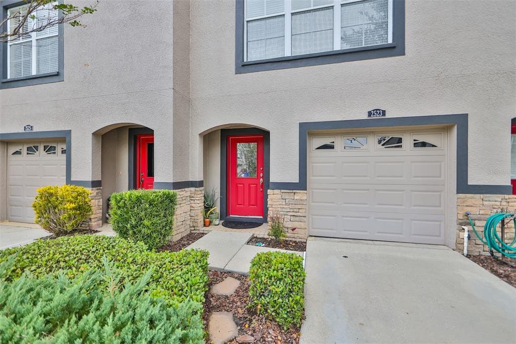 2523 MIDDLETON GROVE DRIVE BRANDON, FL 33511